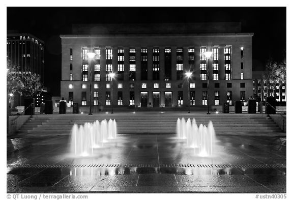 Courthouse and city hall by night. Nashville, Tennessee, USA (black and white)