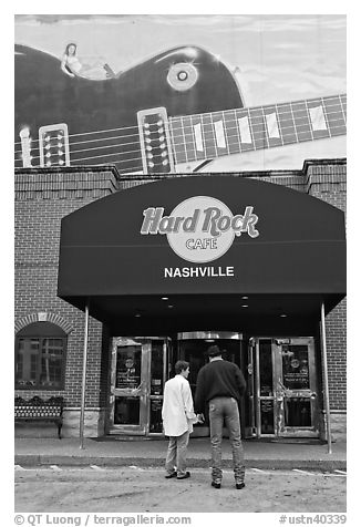 Entrance and mural, Hard Rock Cafe. Nashville, Tennessee, USA