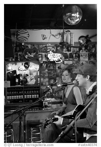 Man and woman singing country music at Tootsie Orchid Lounge. Nashville, Tennessee, USA