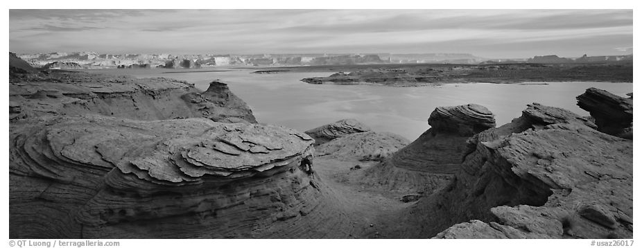 Lake Powell scenery with swirls in foreground, Glen Canyon National Recreation Area, Arizona. USA (black and white)
