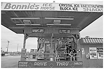Drive-in convenience store. Arizona, USA (black and white)