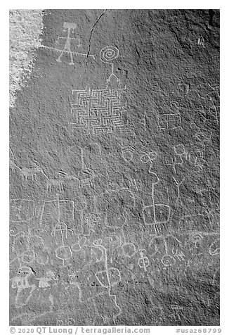 Maze Rock petroglyph panel. Vermilion Cliffs National Monument, Arizona, USA (black and white)