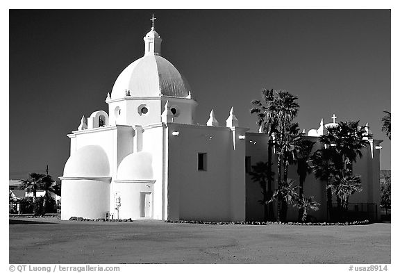 White Immaculate Conception Church, Ajo. Arizona, USA (black and white)
