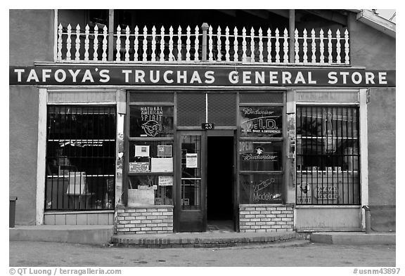 Facade of Tafoya Truchas genereal store. New Mexico, USA (black and white)