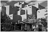 Loreto Inn hotel. Santa Fe, New Mexico, USA (black and white)