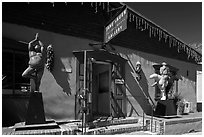 Art gallery with ristras and sculptures. Santa Fe, New Mexico, USA ( black and white)