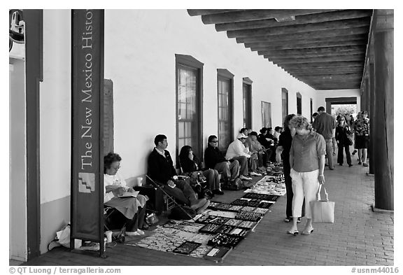 Palace of the Governors with native vendors. Santa Fe, New Mexico, USA