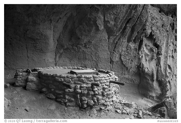 Kiva, Alcove House. Bandelier National Monument, New Mexico, USA (black and white)
