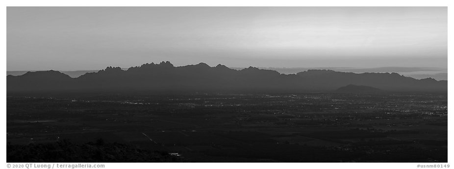 Las Cruces and Organ Mountains at sunrise. Organ Mountains Desert Peaks National Monument, New Mexico, USA (black and white)