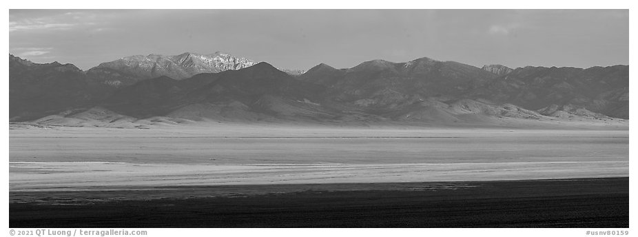 Garden Valley and Worthington Peak, sunrise. Basin And Range National Monument, Nevada, USA (black and white)