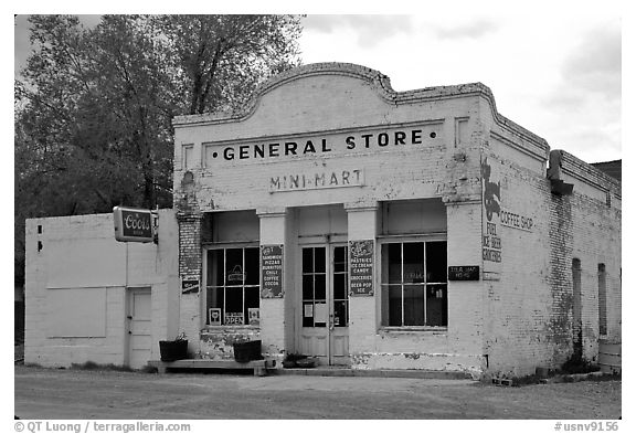 General store. Nevada, USA (black and white)