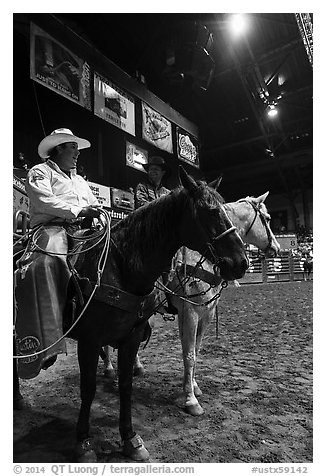 Men with horses and lassos, Stokyards Rodeo. Fort Worth, Texas, USA (black and white)