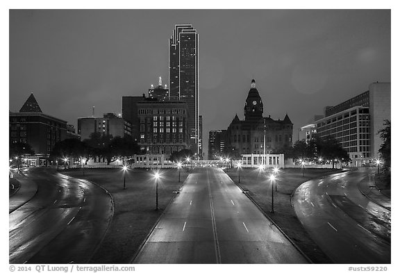Dealey Plazza and skyline at dusk. Dallas, Texas, USA (black and white)