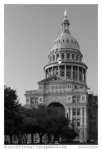 Texas State Capitol at sunset. Austin, Texas, USA (black and white)