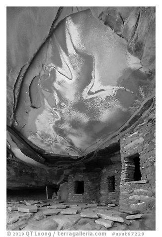 Fallen Roof Ruin, Road Canyon. Bears Ears National Monument, Utah, USA (black and white)
