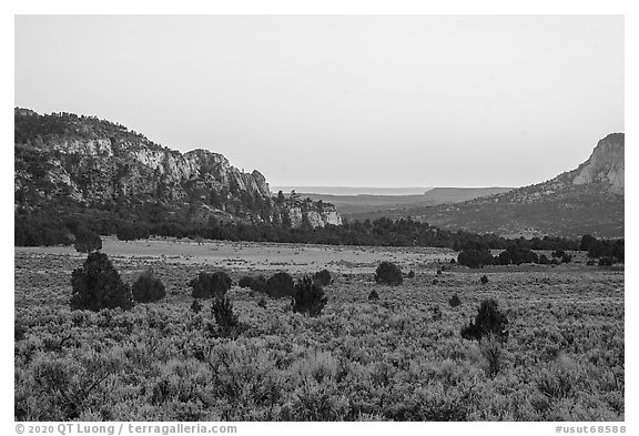 Bullrush Hollow at sunset. Grand Staircase Escalante National Monument, Utah, USA (black and white)