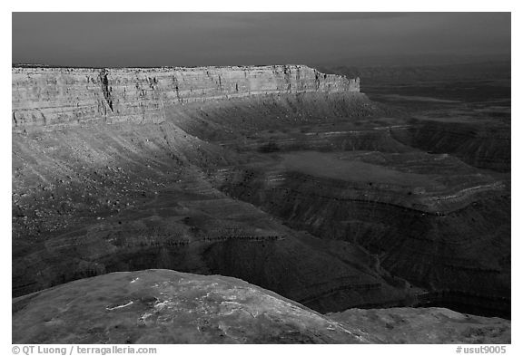 Cliffs near Muley Point, sunset. Bears Ears National Monument, Utah, USA (black and white)