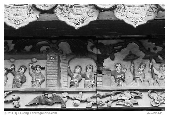 Ceramic scenes from traditional Chinese stories, Quan Am Pagoda. Cholon, District 5, Ho Chi Minh City, Vietnam (black and white)