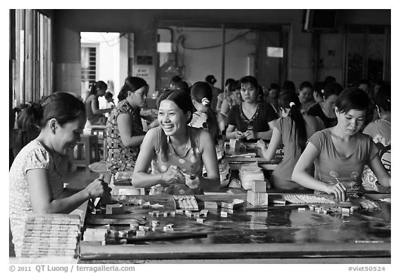 Productin of candy through manual labor. Ben Tre, Vietnam
