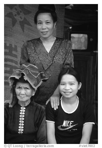 Three generations of thai women, near Son La. Northwest Vietnam (black and white)