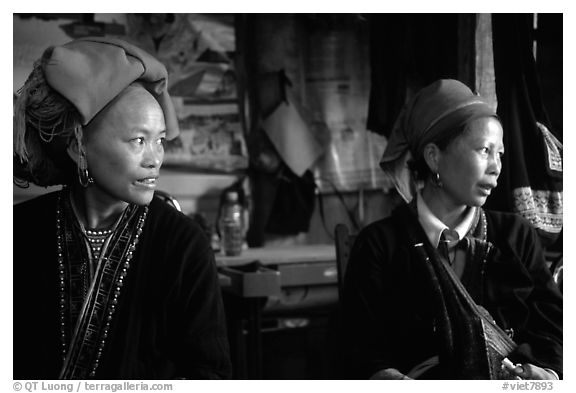 Two Red Dzao women. Sapa, Vietnam (black and white)