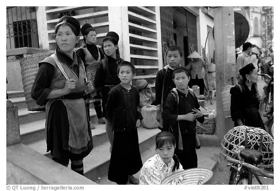 Hmong people at the market. The Hmong constitue the largest hill tribe (ethnic minority). Sapa, Vietnam (black and white)