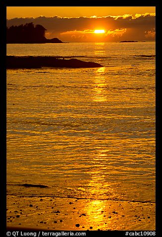 Sunset, Half-moon bay. Pacific Rim National Park, Vancouver Island, British Columbia, Canada