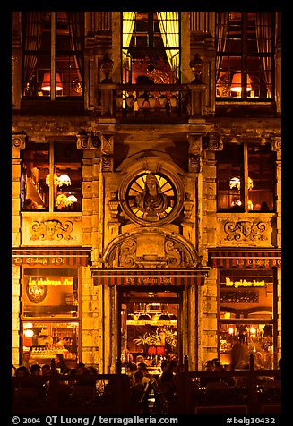 La Chaloupe d'or tavern, former tailors guild house, Grand Place, night. Brussels, Belgium (color)