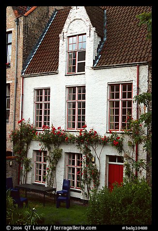 House by the canal. Bruges, Belgium