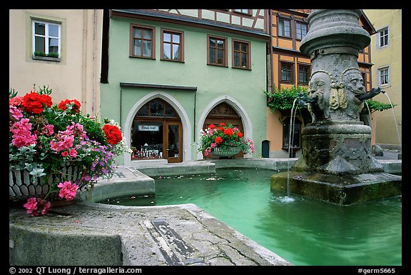Fountain and houses. Rothenburg ob der Tauber, Bavaria, Germany