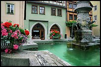 Fountain and houses. Rothenburg ob der Tauber, Bavaria, Germany (color)