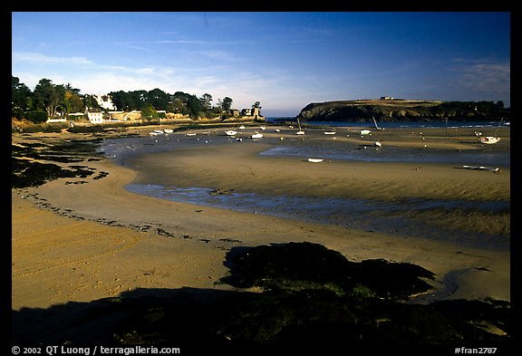 Harbor at low tide. Brittany, France (color)