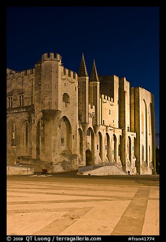 Palace square and Palais des Papes at night. Avignon, Provence, France