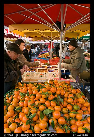Fruit stall, place Richelme open-air market. Aix-en-Provence, France
