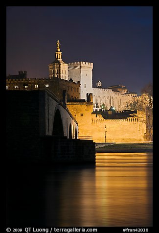 Rhone River, St Benezet Bridge and Palais des Papes at night. Avignon, Provence, France