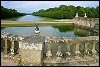 Basin and canal, Chateau de Fontainebleau park. France (color)