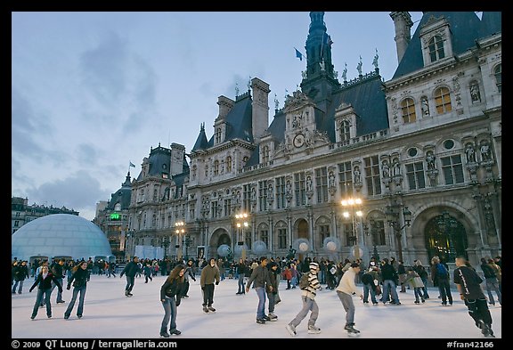 Hotel de Ville with Christmas ice ring. Paris, France