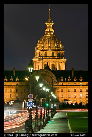 Street lights and Les Invalides by night. Paris, France (color)