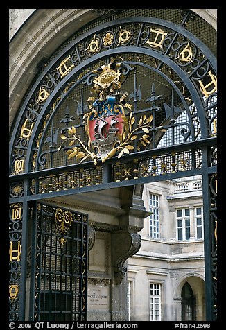 Gate and emblem of the city of Paris, Carnevalet Museum. Paris, France