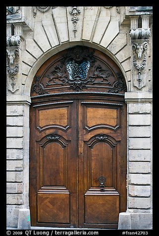 Ancient wooden door, le Marais. Paris, France