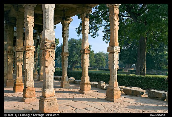 Colonade and gardens, Qutb complex. New Delhi, India (color)