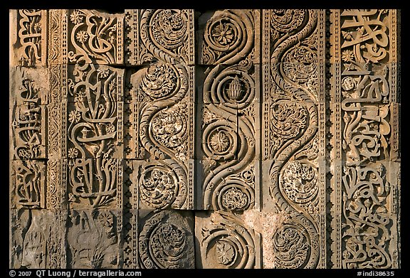 Geometrical patterns with  Floral motifs, Quwwat-ul-Islam mosque, Qutb complex. New Delhi, India (color)