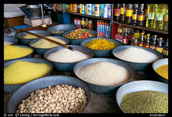 Grains and other groceries, Sardar market. Jodhpur, Rajasthan, India (color)