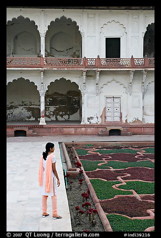 Woman in Anguri Bagh garden, Agra Fort. Agra, Uttar Pradesh, India (color)