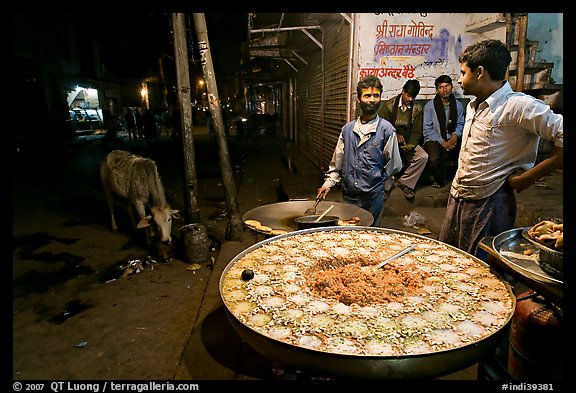 Food vendors by night. Bharatpur, Rajasthan, India (color)