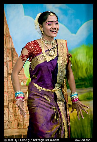 Woman performing at Kandariya art and culture show. Khajuraho, Madhya Pradesh, India