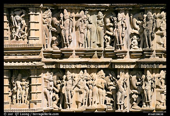 Sculpture detail,  Kadariya-Mahadeva temple. Khajuraho, Madhya Pradesh, India (color)