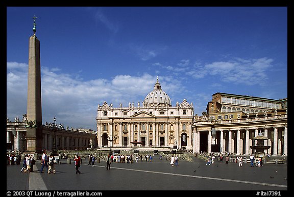Place St Peter and Basilic Saint Peter. Vatican City