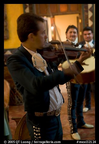 Mariachi violonist, Tlaquepaque. Jalisco, Mexico