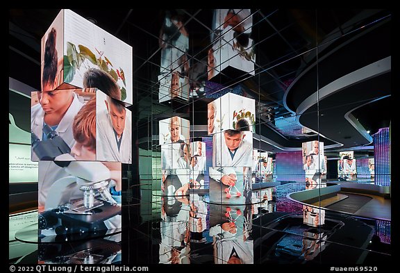 Moving and mirorred media cubes, exhibit 3, USA Pavilion. Expo 2020, Dubai, United Arab Emirates (color)